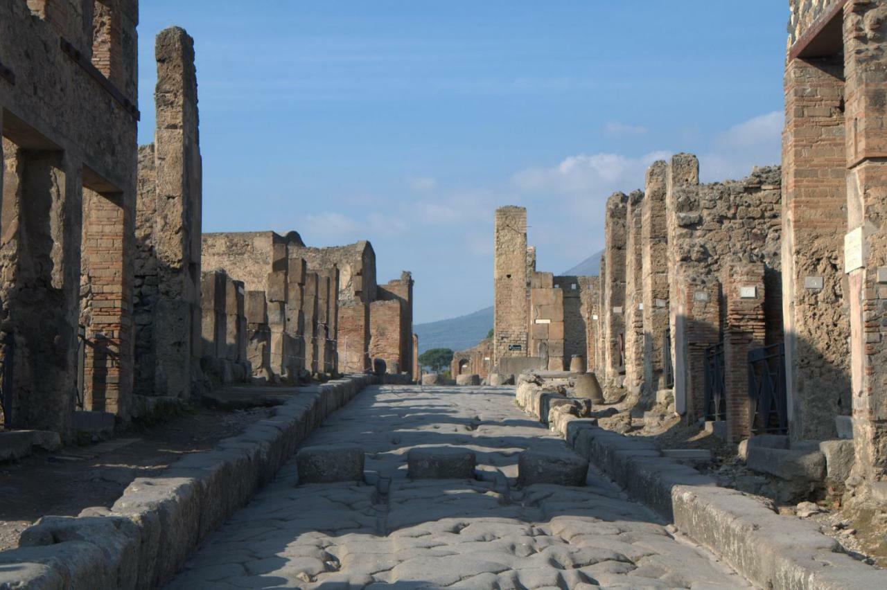 Tra Amalfi, Pompei, Paestum Apartment Salerno Bagian luar foto